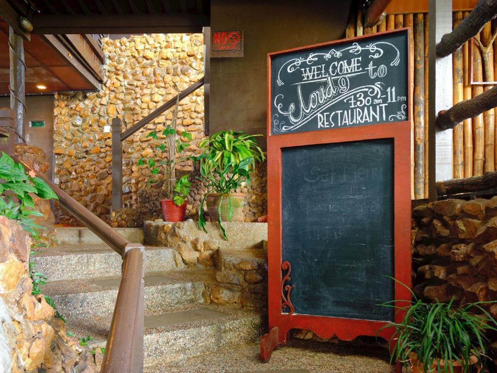 Kasih Sayang Hill Resort Кота-Кінабалу Екстер'єр фото