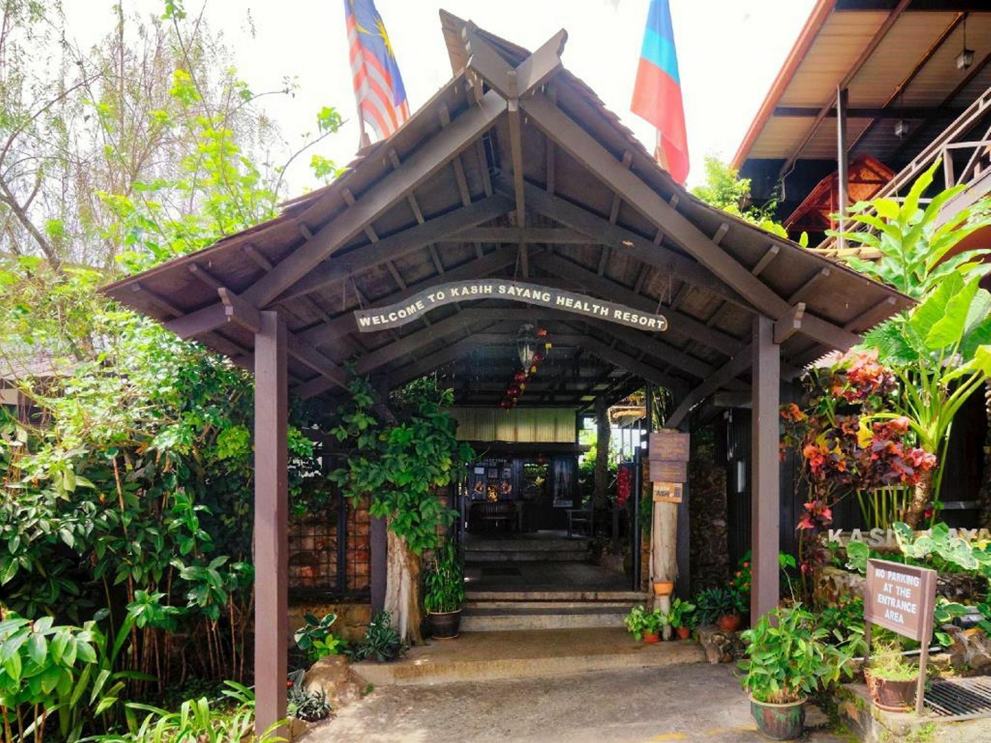 Kasih Sayang Hill Resort Кота-Кінабалу Екстер'єр фото